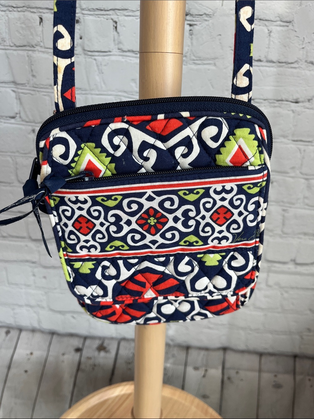 Vera Bradley Crossbody Bag Sun Valley Floral Print (Retired)